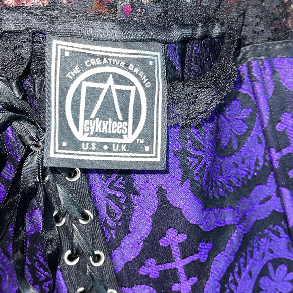 Vintage 99s y2k Goth Brocade purple cross cincher - Picture 3 of 7